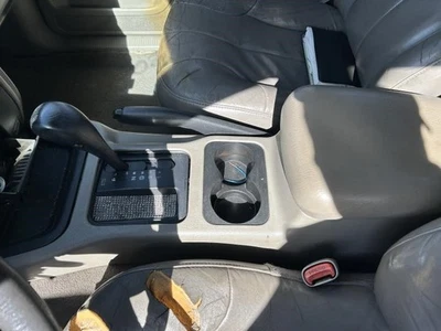 Консоль на переднем этаже подходит для 00-04 GRAND CHEROKEE 104493286 - Изображение 1 из 4