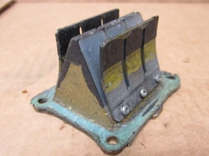 1993 Honda CR125R CR125 Reed Valve Assembly 14100-KZ4-890 - Picture 1 of 13