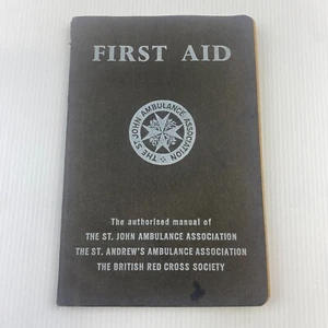 Vintage First Aid Manual St John/St Andrew's/ Red Cross/Ambulance 1958 1st Ed - Picture 1 of 20