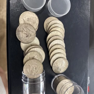 Lot 30 Kennedy Half Dollars 40 Prozent Silber. Mix aus Datteln und Minzen. 65-69 - Bild 1 von 3