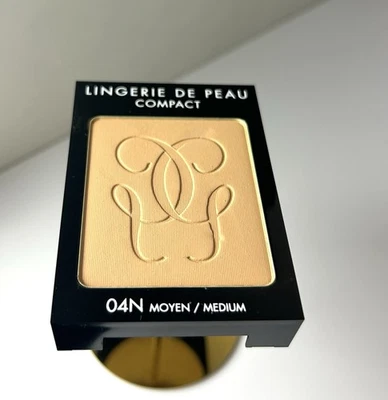 Guerlain Lingerie De Peau Compact 04N Moyen/ Medium 8.5 g/0.29 OZ New - Image 1 of 4