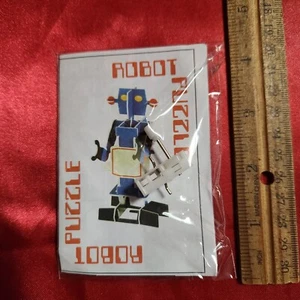 Qualcomm Snapdragon Paper 3D Robot Puzzle with Wind Up Motor - Picture 1 of 2