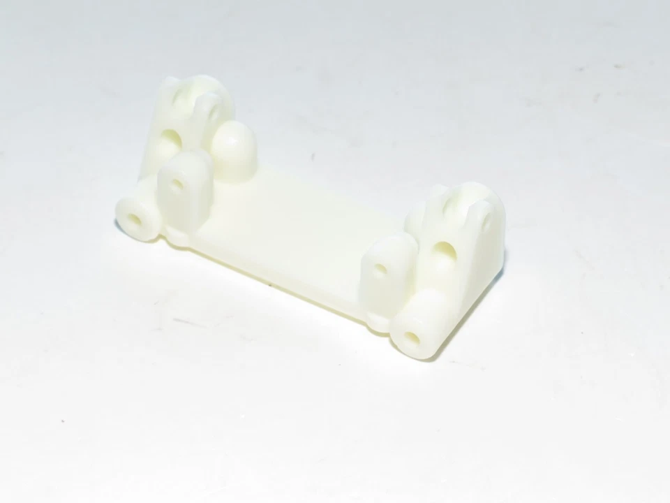 ASC7002 TEAM ASSOCIATED RC10T 60th VINTAGE TRUCK FRONT ARM MOUNT BULKHEAD BLOCK - Image 1 of 1