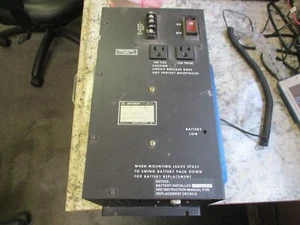 SQUARE D SY/MAX UPS CLASS 8030 SER E 120VAC PS-30 - Picture 1 of 4