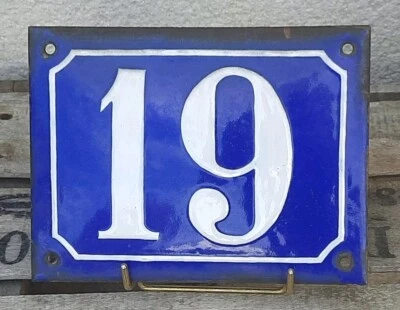 ANCIENNE GRANDE PLAQUE TÔLE BOMBÉE ÉMAILLÉE NUMERO RUE N° 19 - Photo 1/4