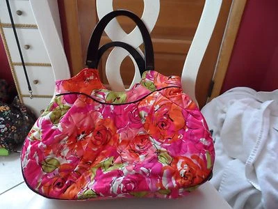 Vera Bradley Silk Bright pink rose floral handbag - Image 1 of 4