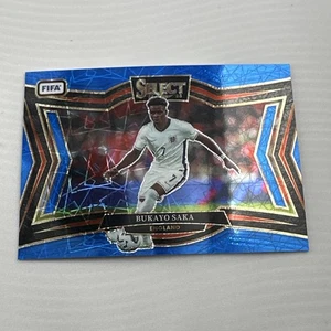 2024-25 Panini Select Fifa - Field Level Bukayo Saka #216 Blue Lazer Prizm - Bild 1 von 3