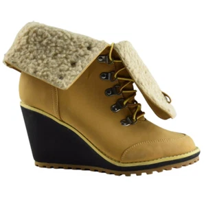 Truffle Isla 2 Honey Damen Comabt Stiefel Grob Schnallendetail Schnürstiefel Keilabsatz - Bild 1 von 7