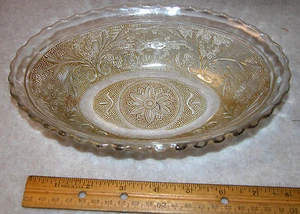 Vintage 8-1/2" x 5-3/4" Klarglas Oval Servierschale Außen Blumendesign - Bild 1 von 9