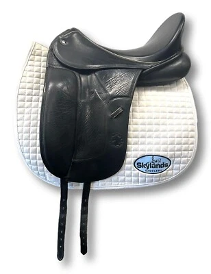 Sofá Hennig Usado - Talla 18" Sillín de Doma Negro Foto 1 de 4