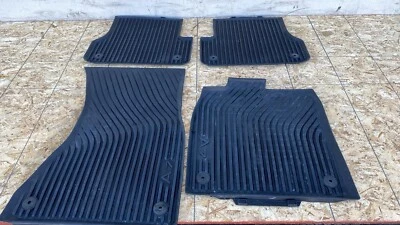 JUEGO DE ALFOMBRILLAS PARA TODO TIPO DE CLIMA CONJUNTO OEM 54K 16-18 AUDI A7 S7 RS7 C7 Foto 1 de 4