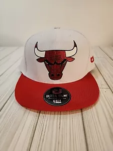 NWT ULTRA GAME NBA CHICAGO BULLS SNAPBACK FLAT BRIMCAP WHITE RED $40 - Picture 1 of 6