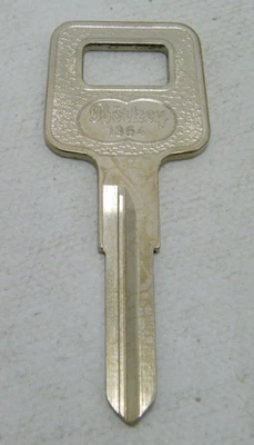 LLAVE COCHE B EN BLANCO ANTIGUO VOLVO 240 POLAR 740 760 780 940 Foto 1 de 4