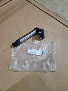 Steering Gear Box Sector Shaft for 1950-52 Willys M38 Jeep G758 Part# 804533 - Picture 1 of 6