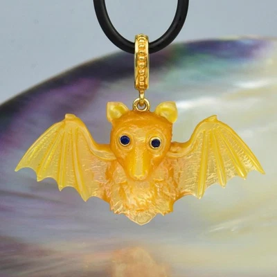 Carved Golden Mother-of-Pearl Bat Pendant Gold Vermeil Sterling Silver 5.76g - Image 1 of 4