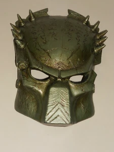 Predator Fiberglass Mask Alien Wall Hanger 11" Tall X 8" Wide Excellent - Picture 1 of 6