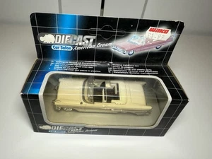 Vintage Dickie Spielzeug American Dream White Die-Cast Model Car Salon - Picture 1 of 6