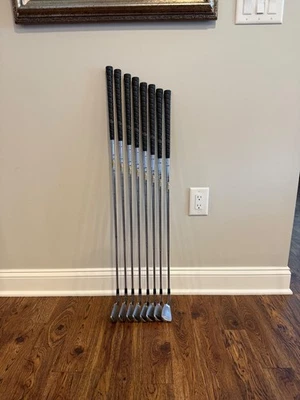 Lynx Parallax 3-PW Iron Set--RH - Image 1 of 4