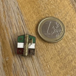 Pin Spilla Badge Distintivo:  partito nazionale fascista PNF  (castelli) - Foto 1 di 6