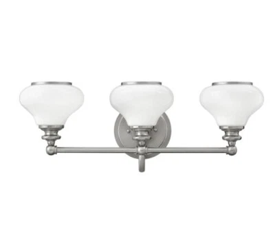 Hinkley Lighting 56553BN Luz de tocador de baño de 3 luces 24" W con estuche de vidrio opalino Foto 1 de 4