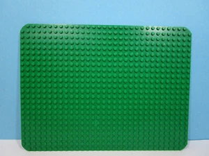LEGO ® System 80/90er Jahre grüne Grundplatte Bauplatte Baseplate 32x24 Noppen - Bild 1 von 1