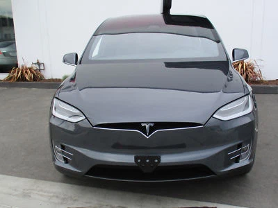 Soporte de matrícula Sto N Sho para Tesla Model X 2016-2022 (extraíble) Foto 1 de 4