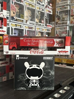 M2 Machines Coca Cola 1957 Ford C600 & 1957 Ford Fairlane 500  Hauler Chase - Image 1 of 4