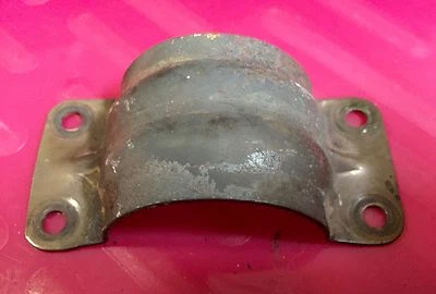 CESSNA A0750161-25 EXHAUST RISER CLAMP - BOTH HALVES - USED - CESSNA172 (B35) - Image 1 of 2