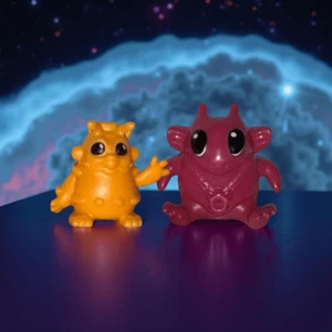 (2) Figuras coleccionables Kinder Joy Surprise Egg Aliens 2023 B23 - Imagen 1 de 6