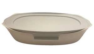 Rubbermaid DuraLite 2.5 Qt Rectangle Baking Dish With Lid 550 Degrees - Picture 1 of 8