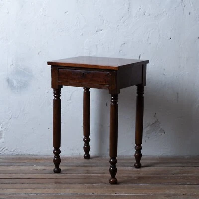 A Sheraton Mahogany One-Drawer Stand — 第 1/4 张图片