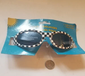 w7tx wear checkered Sunglasses Kids  3+ P-carbonate Lens UV Protect 639277921512 - Picture 1 of 3