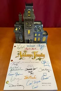 The Addams Family Script Cast-Signed- Autograph Reprints- 1991 Movie - Picture 1 of 7