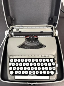 Serviced Smith Corona "Sterling" Typewriter Great Condition W/ Case - 1964 - Picture 1 of 9
