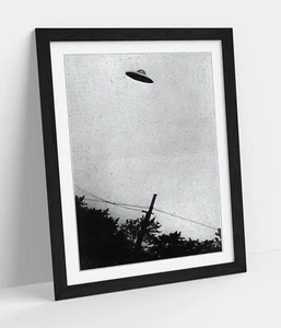 SUPPOSED ALIEN  UFO OVER NEW JERSEY VINTAGE -FRAMED WALL ART PAPER PRINT POSTER - Picture 1 of 10
