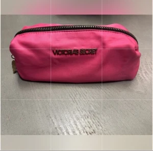 Victoria's Secret Satin Cosmetic Bag / Makeup Bag Pink - Picture 1 of 13