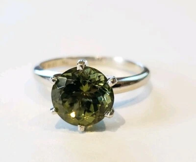 Solitario de turmalina verde platino talla 6,75 Foto 1 de 4