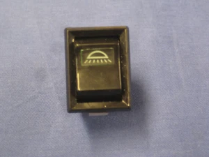 MG MGB GT 1977 ON ILLUMINATED CENTRE CONSOLE ROCKER SWITCH  AAU3206  OC32 - Picture 1 of 4