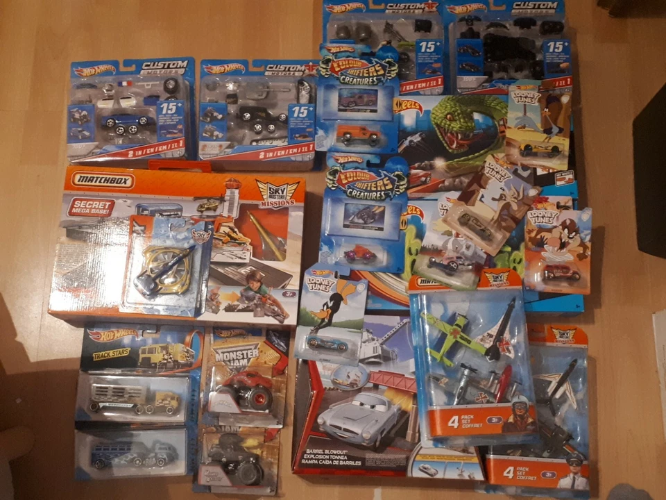 Mattel " Hot Wheels / Matchbox Sortiert "