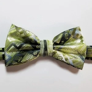 NEW Green Small Paisley Jacquard Adjustable Pre-Tied Bow Tie - Picture 1 of 3