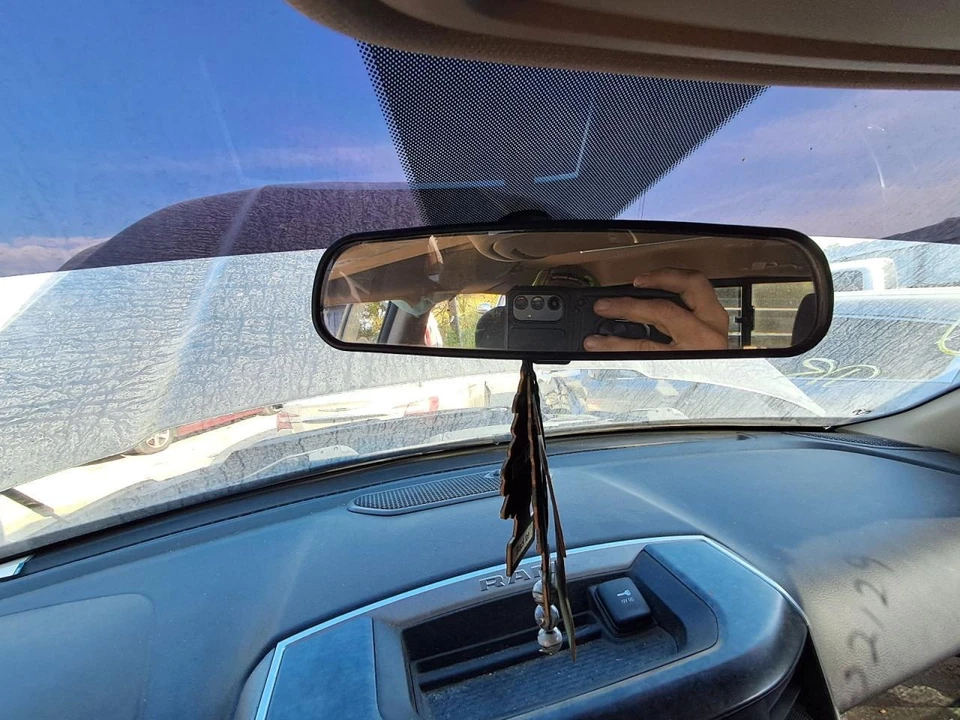 Espejo retrovisor nuevo estilo rueda de 6 orejetas para camioneta Dodge 1500 19-23 2598069 Foto 1 de 1