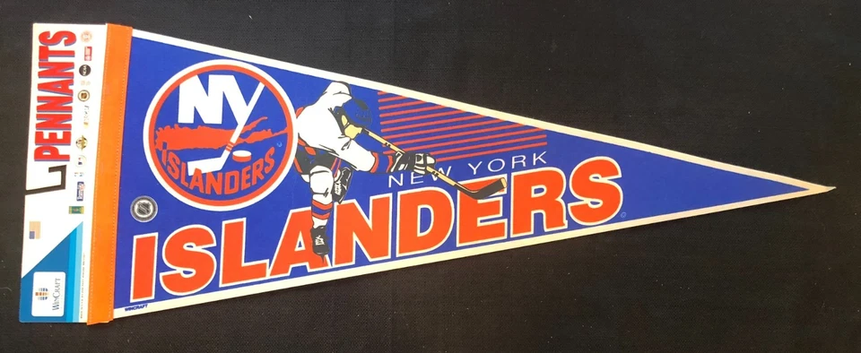 New York Islanders VINTAGE National Hockey League Full Size Memorabilia Pennant - Image 1 of 3