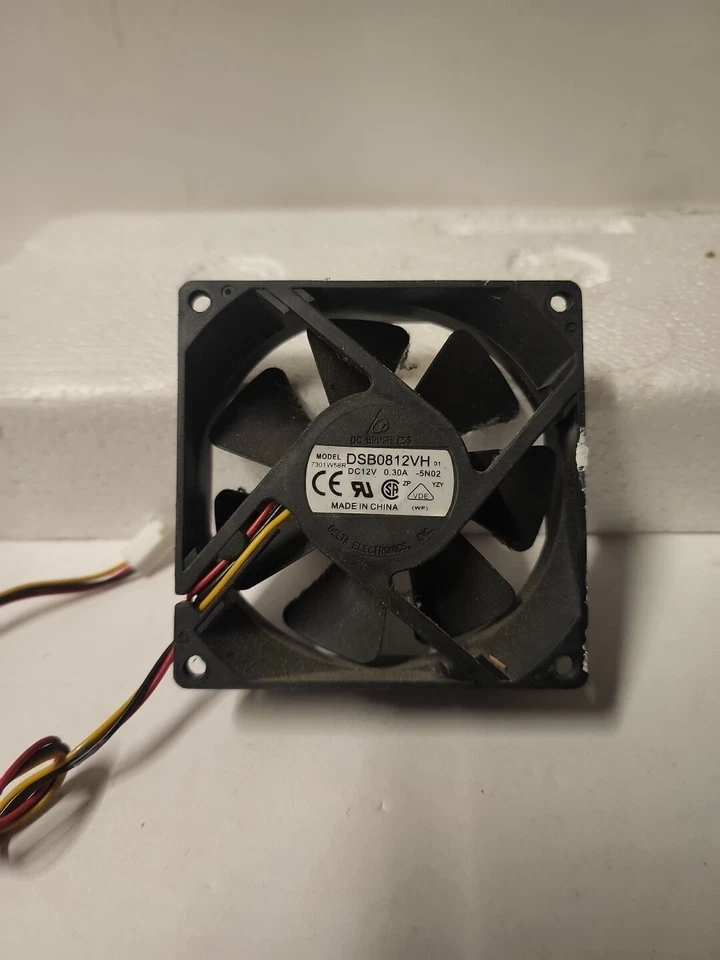 DELTA DSB0812VH Cooing fan 12V 0.3A 3-Pin 80x80x25mm 7301w58r Diy Projects 👍 - Image 1 of 4