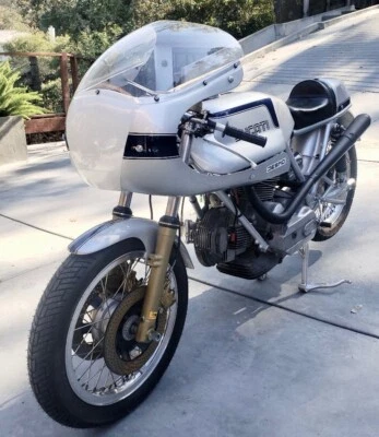 Juego de pernos de disco de freno Ducati Bevel 750 900 Super Sport para montaje de rotor de 4 orificios. Foto 1 de 4