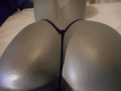 FREDERICK'S  OF HOLLYWOOD BLACK G STRING PANTY LARGE - Image 1 of 4