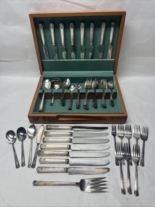 Vtg Holmes & Edwards Century Pattern Super Plate Inlaid 78 Pieces Flatware Set - Picture 1 of 13