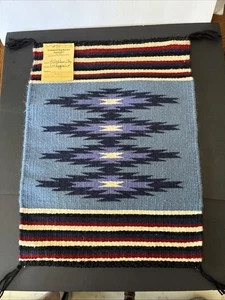 "Alfombra pequeña de lana navajo vintage 19"" x 14"" de Kathleen Jim" - Imagen 1 de 10