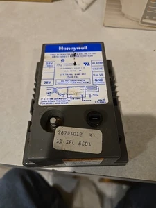 S87D ENCENDIDO DE CHISPA DIRECTA honeywell usado - Imagen 1 de 4