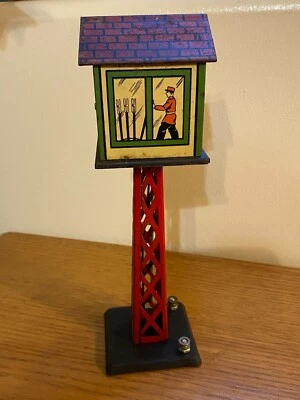 VINTAGE MARX RAILROAD TRAIN CONTROL TOWER CA-71 - Image 1 of 4