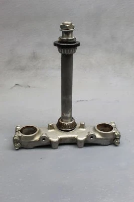 Kawasaki KLR650 2008 horquilla delantera abrazadera inferior triple árbol vástago 44037-0054-458 Foto 1 de 4